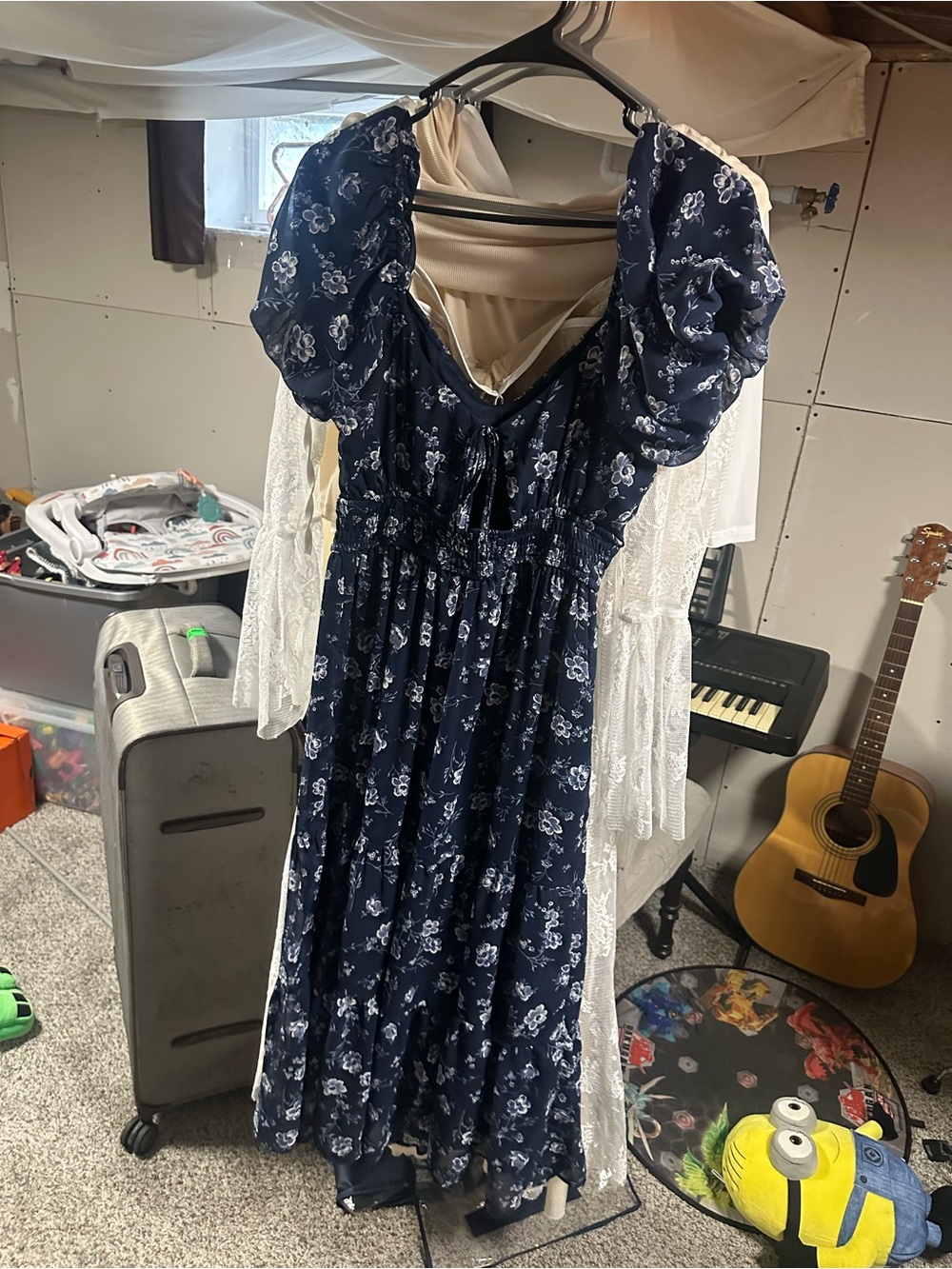 Lot of 4 maturity dresses